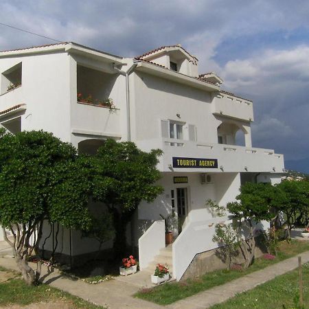 Apartments Aventura Baska For Relaxing Holidays Bagian luar foto
